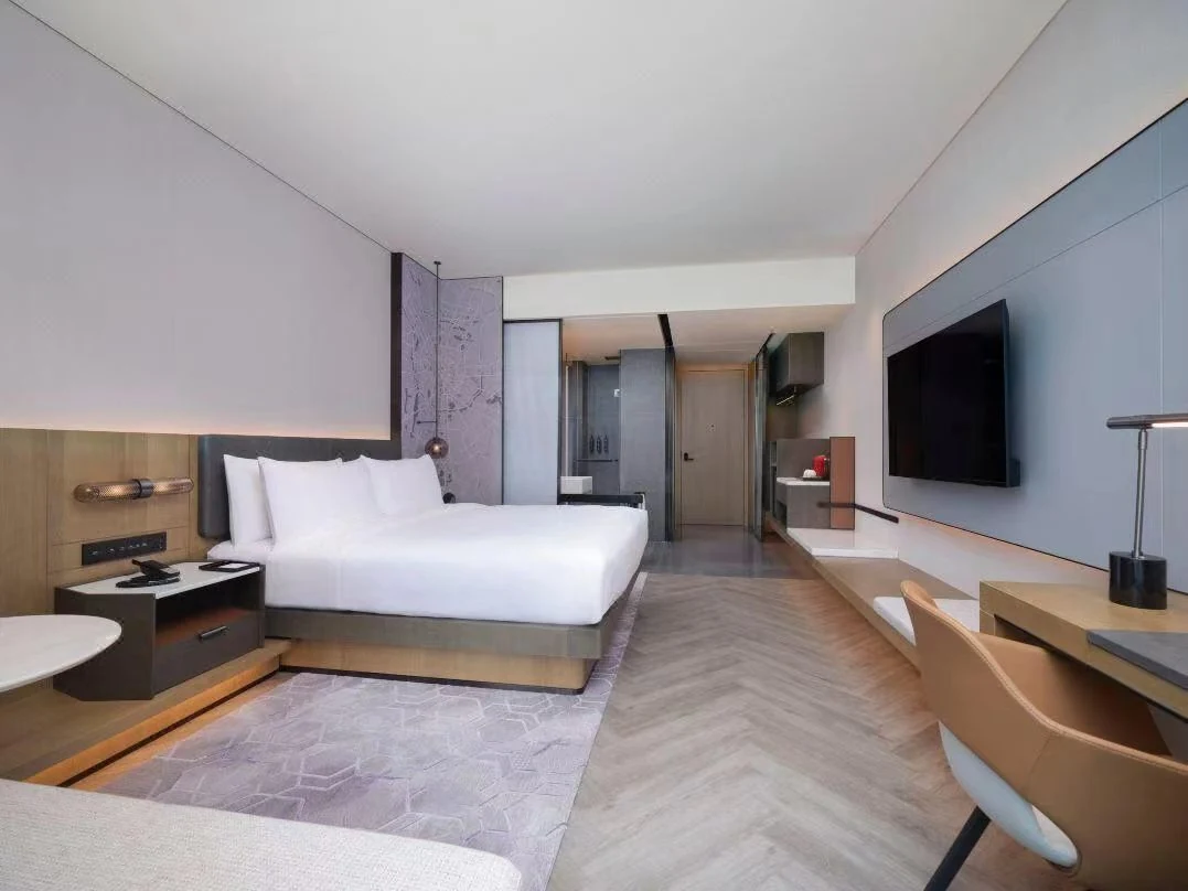 AC Hotel by Marriott, Phoenix Mountain Sports Center Building 2 — Guest room